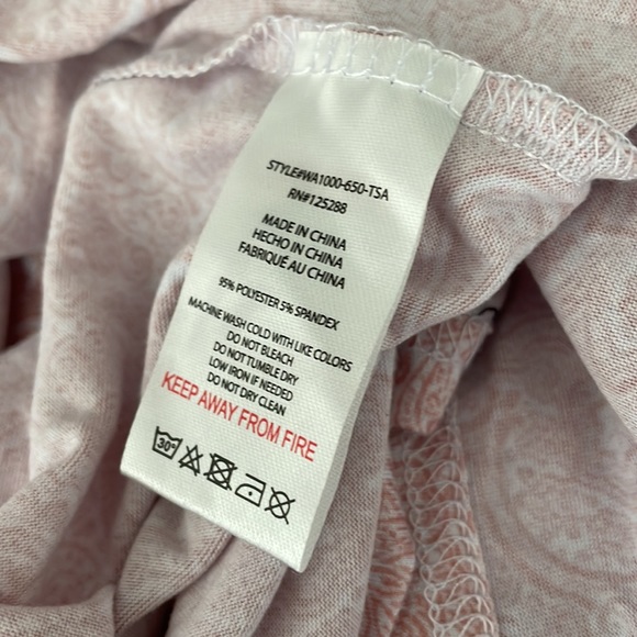 Tahari Woman’s 2-piece Pyjama Set - Picture 5 of 10